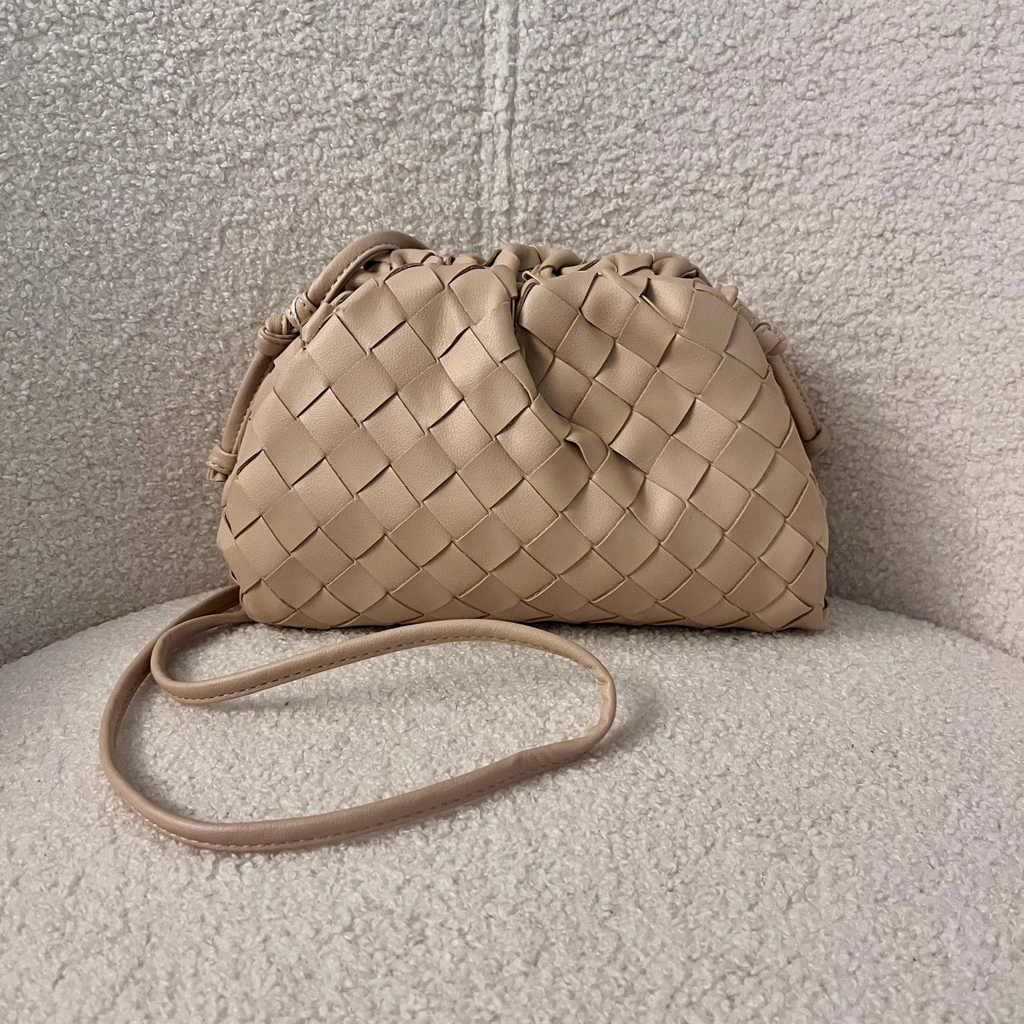 CLOUD CLUTCH BAG NUDE