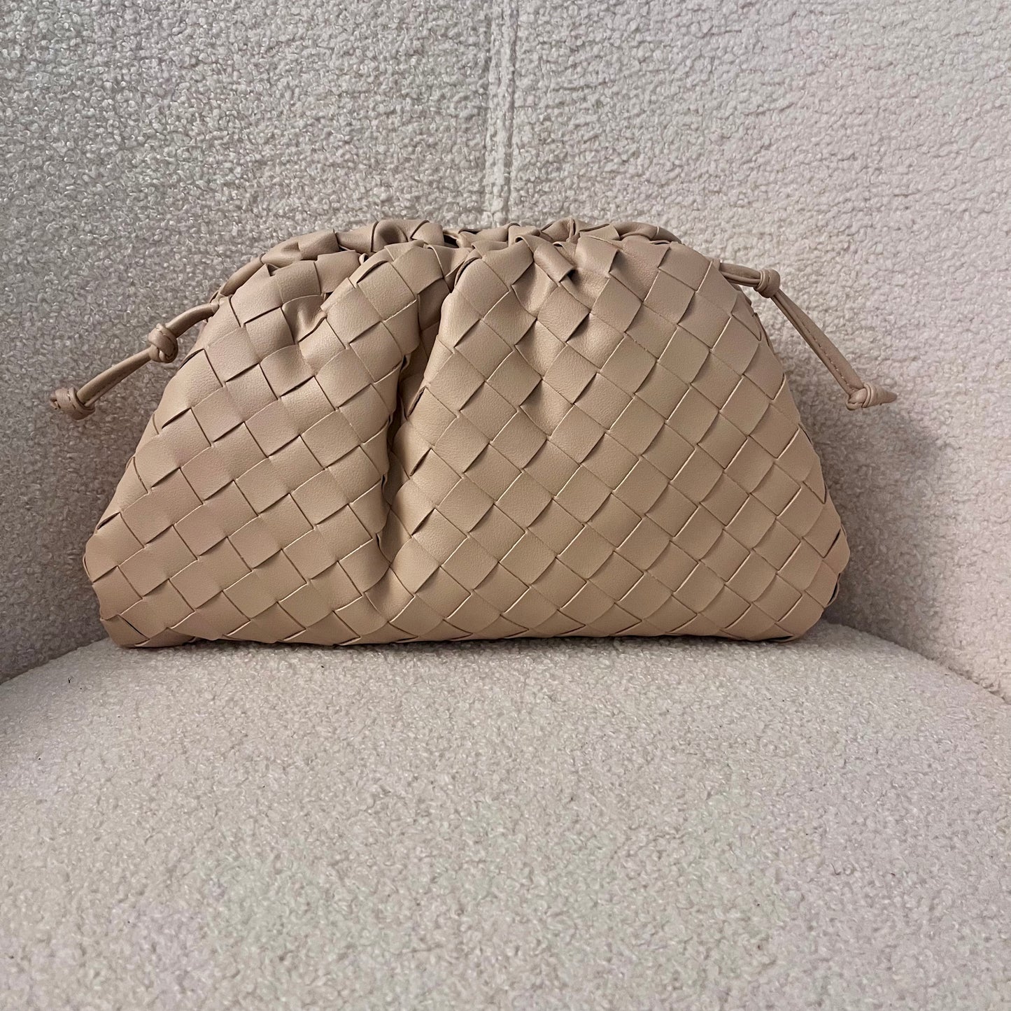 CLOUD CLUTCH BAG NUDE